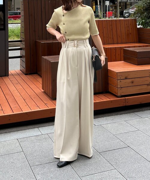 スラックス パンツ ベルト付きタックワイドスラックス レディースの画像