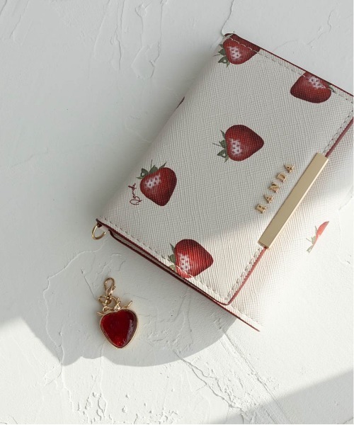 財布 「Cherry＆Strawberry」チャーム付き三つ折りウォレット レディースの画像