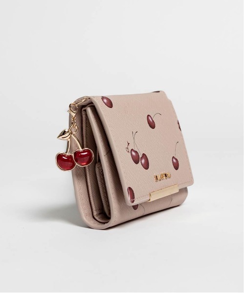 財布 「Cherry＆Strawberry」チャーム付き三つ折りウォレット レディースの画像