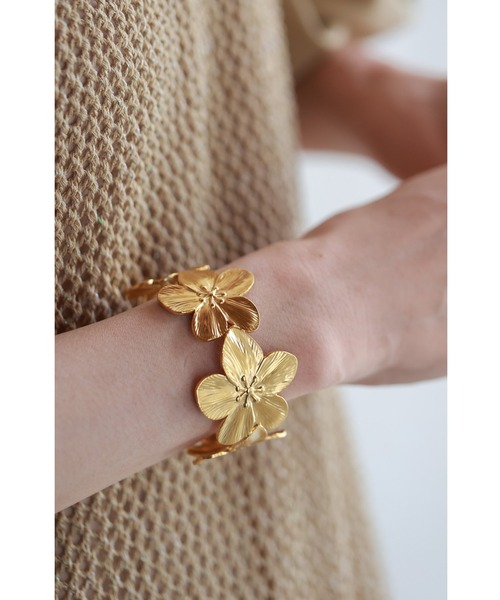 くるみ【希少】フラワーアンバー バングル くるみ様お取り置きページ