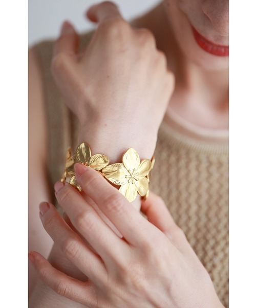 cawaii バングル 連なるヴィンテージ風フラワーバングル レディース