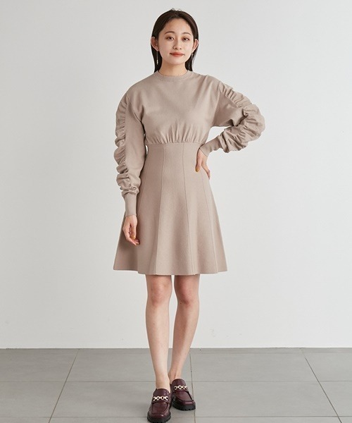 【a★】‼️値下げOK‼️Lilly Brown パフスリーブワンピ S LILY BROWN】古畑星夏着用！パフスリーブラインワンピース 0サイズ