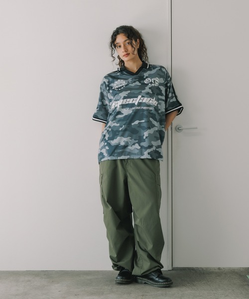 SUGGESTION tシャツ SUGGESTION/サジェッション サッカー総柄半袖TEE