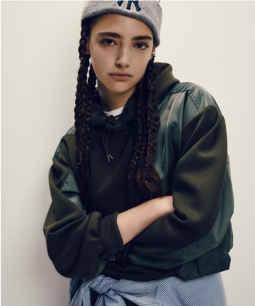 M-PREMIER BLACK ダンボールニットフーディペプラムブルゾン 2025年