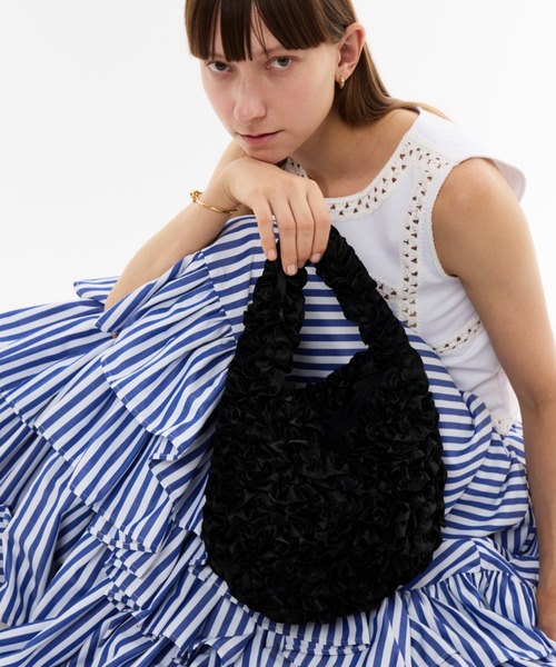 ペルナ ミニフリル２wayバッグ what's in my bag】 ✔️mini frill 2way bag white/black
