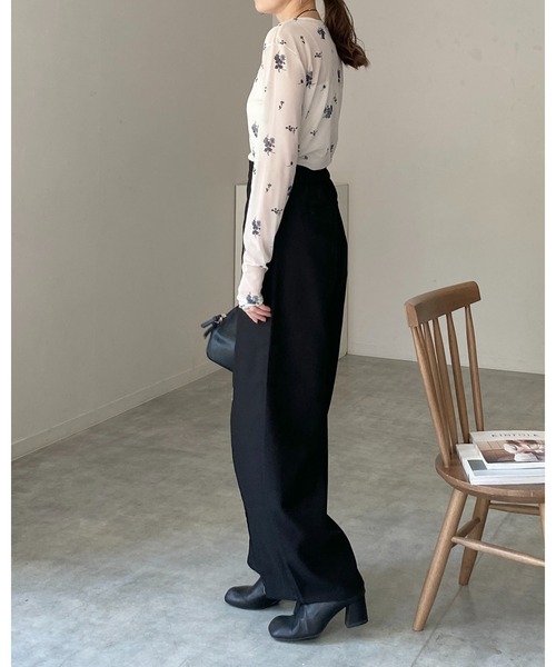 シアフラワートップス セール】クルーネック長袖フラワープリント花柄シアートップス（T