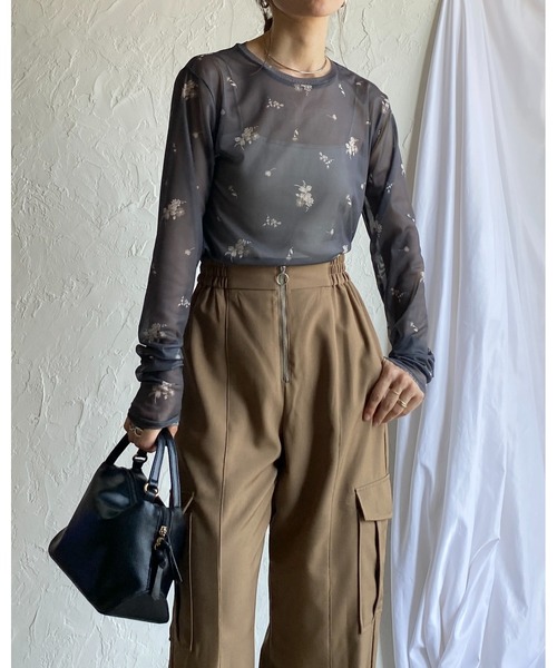 美品Cher フラワートップス She's Closet tシャツ クルーネック長袖フラワープリント花柄シアー