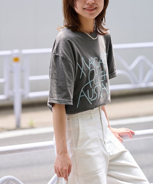 「THE DAY ON THE BEACH」 半袖Tシャツ FREE グレー レディース_画像9