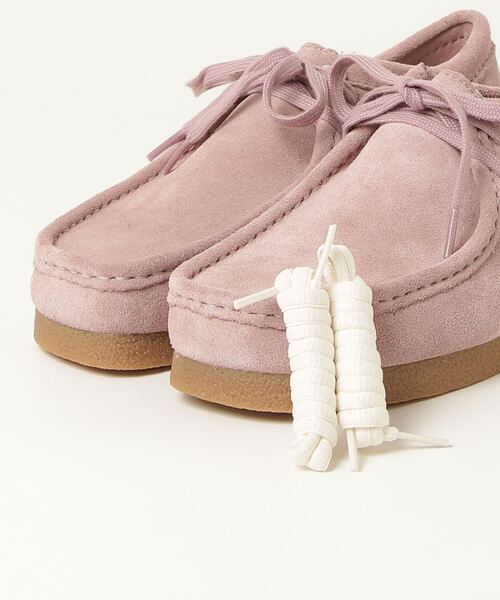 【美品】Clarksピンクスエード モカシンデッキシューズ　クラークスワラビー Clarks（クラークス） デッキシューズ モカシン Wallabee ワラビー