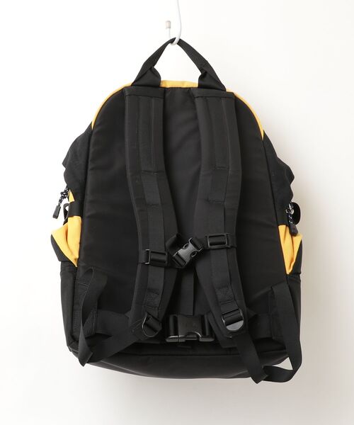 THE NORTH FACE（ザ ノースフェイス） リュック - イエロー メンズ
