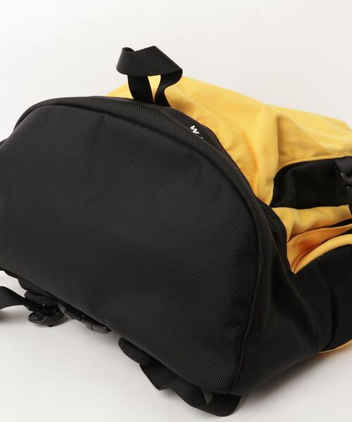 THE NORTH FACE（ザ ノースフェイス） リュック - イエロー メンズ