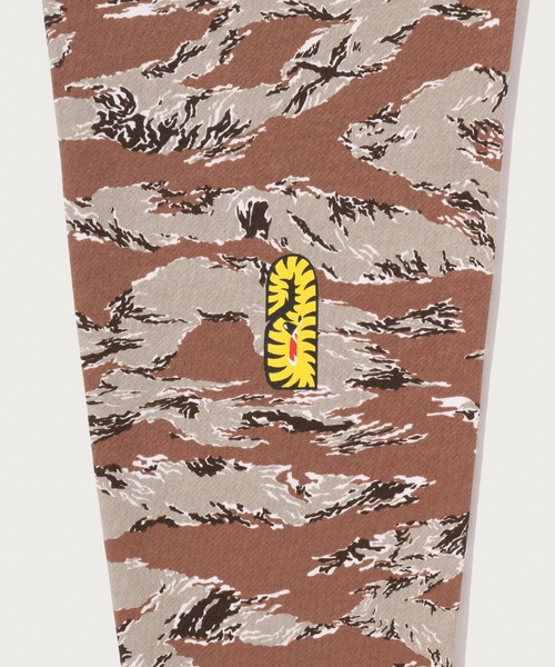 A BATHING APE（アベイシングエイプ） パーカー TIGER CAMO TIGER FULL