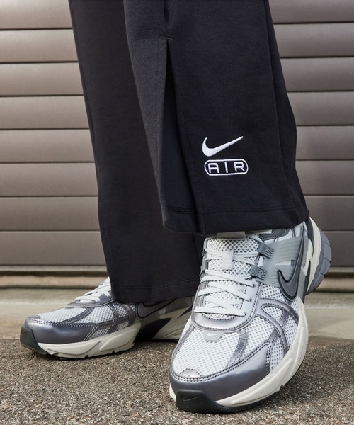 【新品未使用品】NIKEスニーカー　レディース　22.5センチ オススメ‼️Nike air max レディース22.5センチ送料込み^_