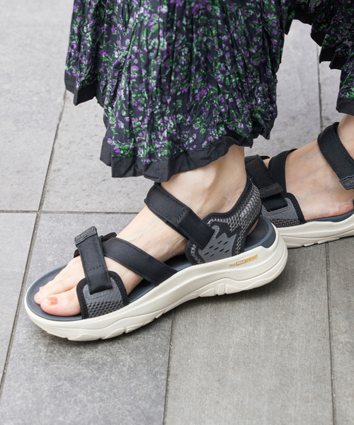 ★追跡&関税込【TEVA】レディース/ZYMIC Amazon.com | Teva Women's Zymic Sandal, Maple Sugar, 5