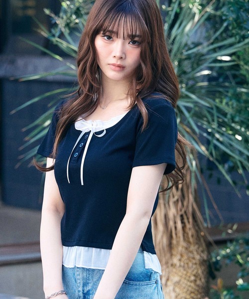 ヘンリーネック tシャツ 半袖 リボン付きレイヤード風シアーフリルリブ