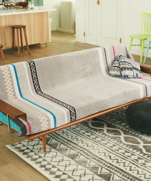 ミモザ柄フリースブランケット Velve couture ミモザ柄フリース