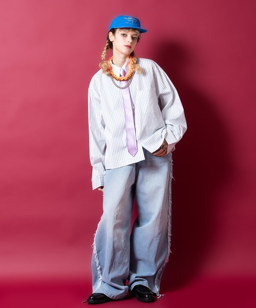 シャツ a.p.o.v. オーバーサイズクロップド丈ポリ生地ストライプシャツ