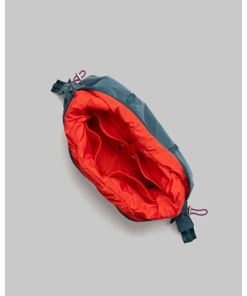Topologie（トポロジー） ハンドバッグ Cloud Hobo Small（クラウド