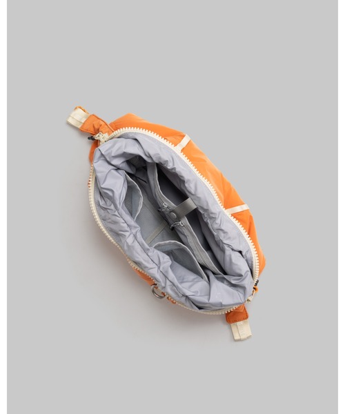 Topologie（トポロジー） ハンドバッグ Cloud Hobo Small（クラウド