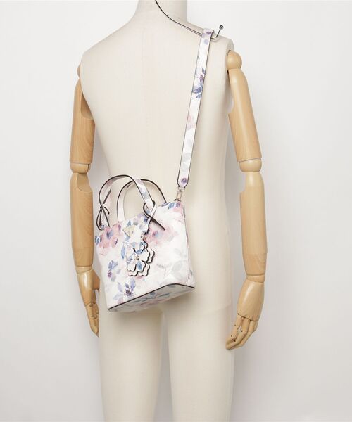 GUESS（ゲス） ショルダーバッグ バッグ LUCCI Mini Tote ショルダー