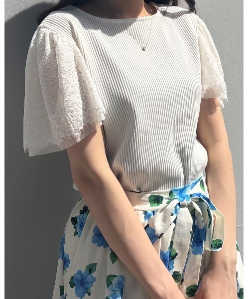 新品タグ付　TO BE CHIC トップス　カットソー　総レース　ブローチ　40 Couture Brooch（クチュール ブローチ） tシャツ 「洗える」袖レース