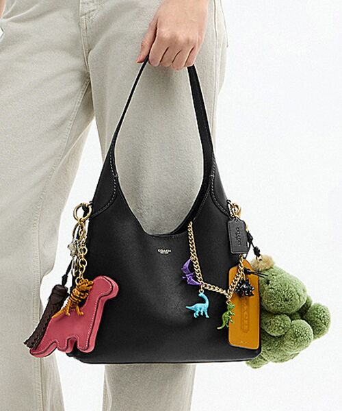 ブルックリン ショルダー バッグ 28 チャーム付 COACH（コーチ） ショルダーバッグ バッグ ブルックリン ショルダー