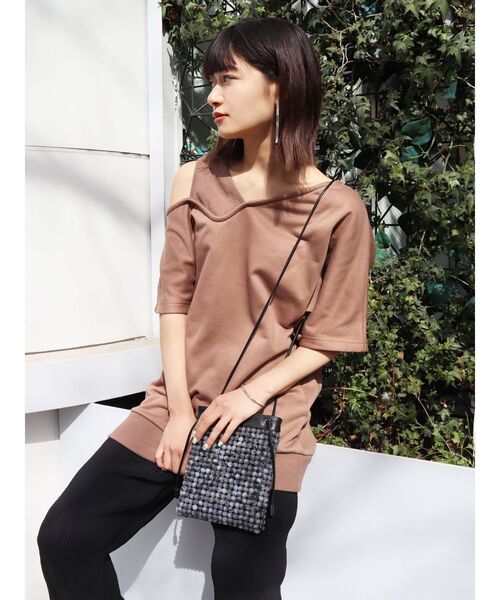 ワンピース アシンメトリーオープンショルダーワンピース Zozotown Paypayモール店 通販 Paypayモール