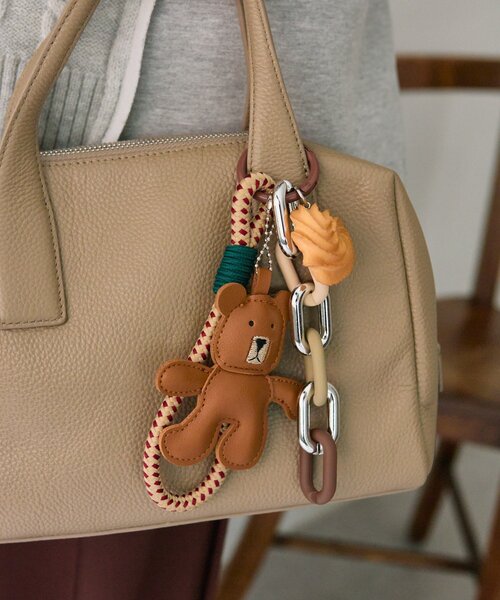 ear PAPILLONNER（イア パピヨネ） チャーム 「インフルエンサーuchida