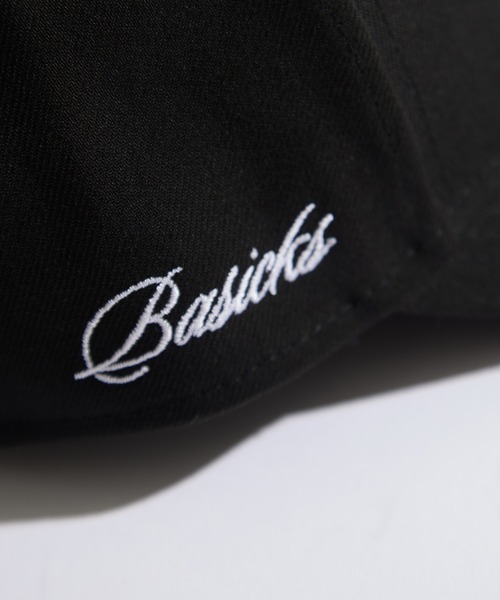 【新品未使用】BASICKS × NEWERAコラボキャップ ブラック BASICKS - 【25AW】ニューエラ コラボ ホワイトソックス キャップ