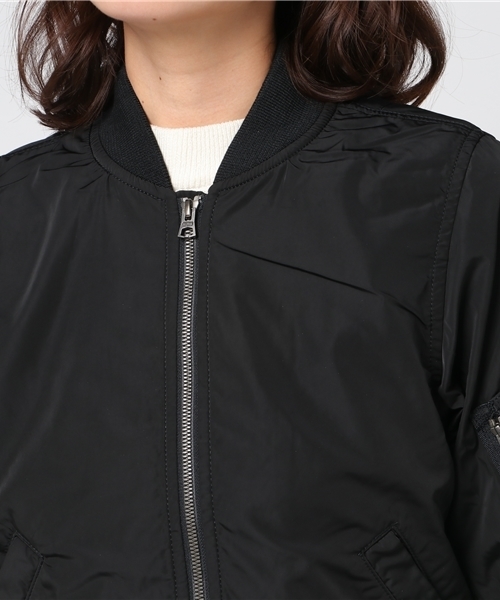 MA-1  ALPHA  レディース　ブラック Amazon.com: Alpha Industries Women's MA-1 Flight Jacket (XS