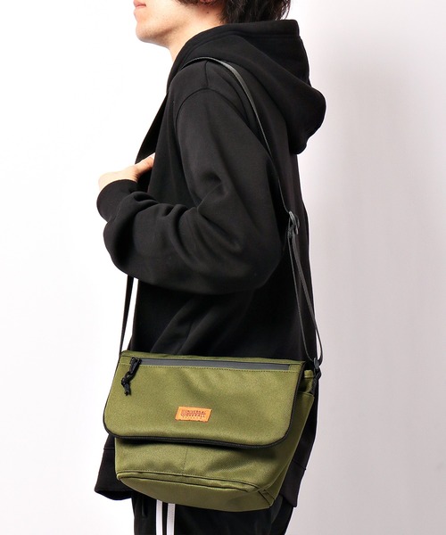 [美品] UNIVERSAL OVERALL ショルダーバック UNIVERSAL OVERALL ショルダーバッグ 「UNIVERSALOVERALL