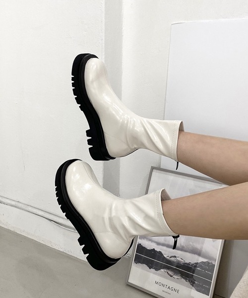 37 PELLICO ショートブーツ　白　バックジップ　レザー　24 HALEY PESCA ブーツ HALEY PESCA/ボリューム厚底 バックジップショート