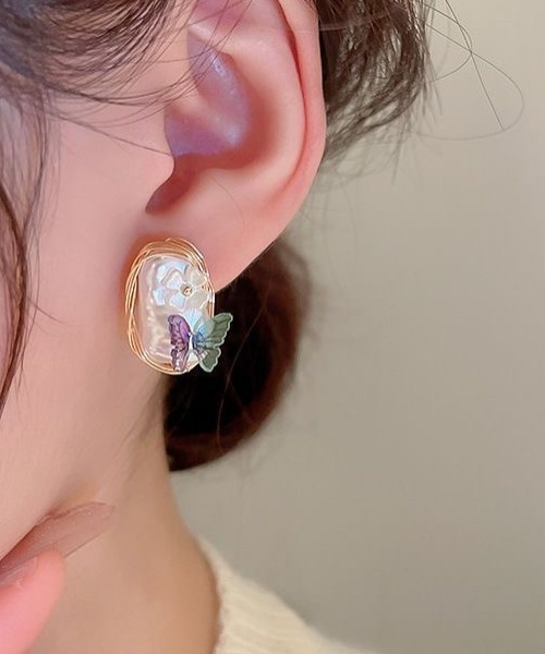 【国内即発】ひらっと揺れる蝶々ドロップピアス♪ゴールドクリア 14G 16G ］ゆらゆら揺れて女っぽさを引き出すCZ バタフライ