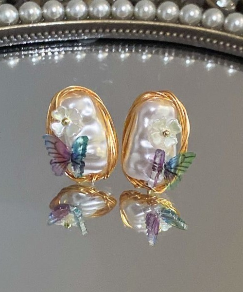 【煌めく蝶々デザイン】CHANEL ピアス 楽天市場】CHANEL（モチーフ蝶）（ピアス｜レディースジュエリー