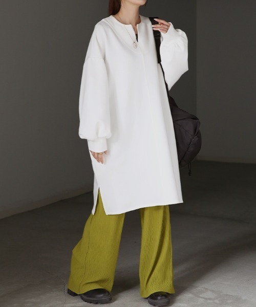 hughug＊ホワイト チュニックポケット付き 五分袖 サイズF hughug