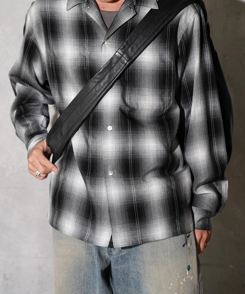 今季 レザーショルダーペーパーバッグ bukht（ブフト） ショルダーバッグ LEATHER NEWS PAPER BAG MEDIUM