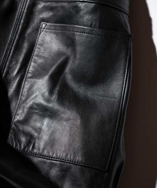 今季 レザーショルダーペーパーバッグ bukht（ブフト） ショルダーバッグ LEATHER NEWS PAPER BAG MEDIUM