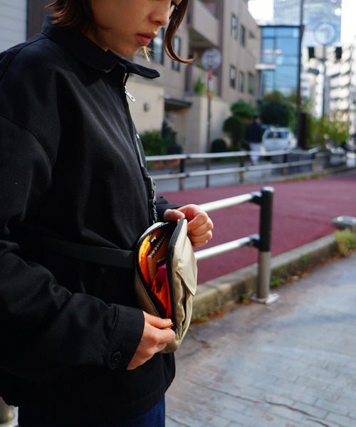 MYSTERY RANCH（ミステリーランチ） ショルダーバッグ DISTRICT 2