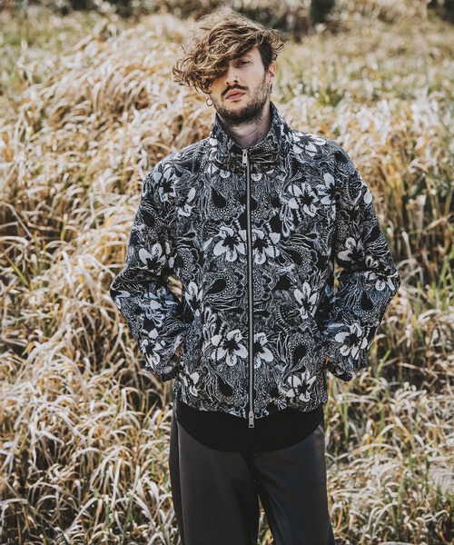 新品未使用LEONARD フラワープリント 五分袖 ノーカラージャケット 新品未使用LEONARD フラワープリント 五分袖 ノーカラージャケット