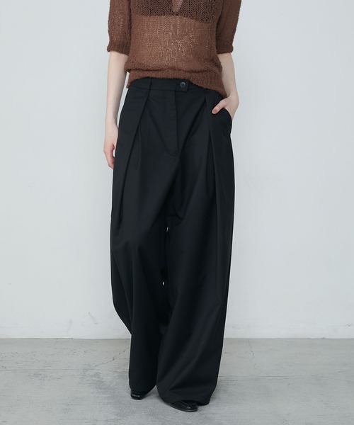 le ELMi スラックス パンツ High-waist deep tuck slacks pants