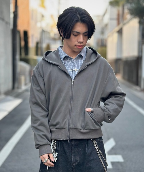MandO（エムオー） パーカー ワンポイント刺繍スウェットジップ