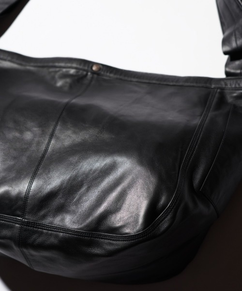 【ニュースペーパーバッグ】リップストップ　ブラック　ショルダー　ビンテージ bukht（ブフト） ショルダーバッグ LEATHER NEWS PAPER BAG LARGE