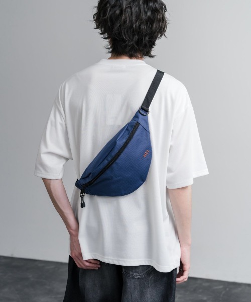 MEI（メイ） ウエストポーチ STANDARD MOON SHOULDE ワンポイントロゴ