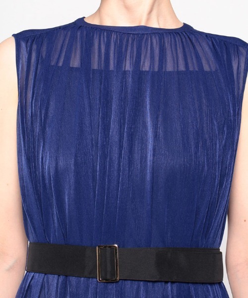 allureville 半袖ワンピース　青 allureville（アルアバイル）の「【allureville × CLASSY.ONLINE