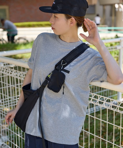 黒 ナイロン ショルダーバッグ　meltum meltum ショルダーバッグ POUCH SHOULDER BAG / ポーチ
