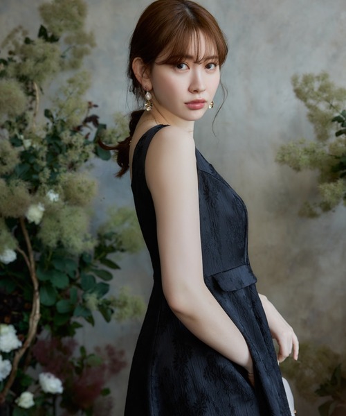 ワンピース herlipto セール】Modern Classic Sleeveless Dress（ワンピース）｜Her