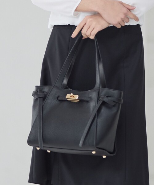 23区　黒 トートバッグ ★美品★ 23区（ニジュウサンク） トートバッグ 小さめ ベルテッド トートバッグ
