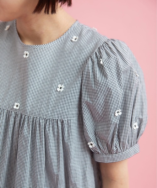 ブラウス シャツ 小花オンケミ刺繍 パフスリーブチュニックブラウス レディースの画像