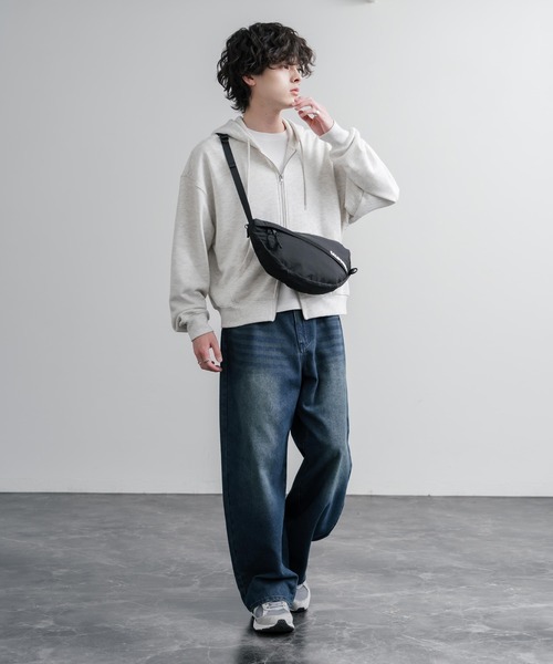 MEI（メイ） ショルダーバッグ BOTTOM LINE SHOULDER ワンポイントロゴ