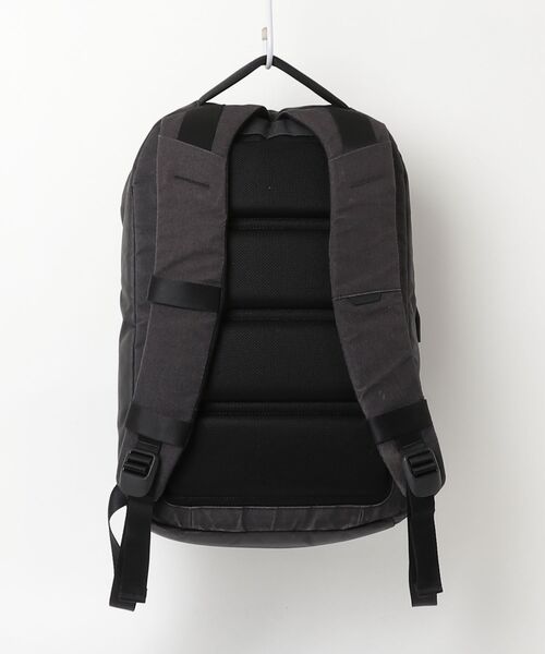 「incase」 ワンポイントリュック - グレー メンズ (2/4)